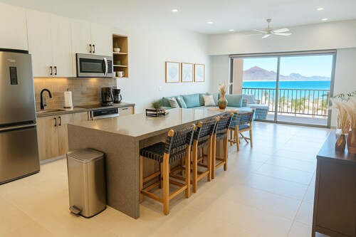 1302 2BR/2.5BA Oceanfront Loreto @ Danzante Bay