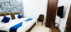 Deluxe Double Room | Free WiFi
