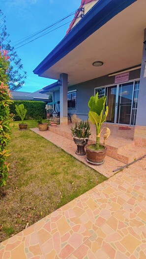 House, 3 Bedrooms, Accessible, Smoking | Property grounds