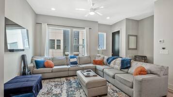 Smart TV, fireplace, stereo