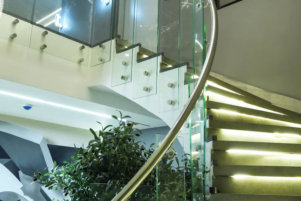 Roya Downtown Boutique Hotel
