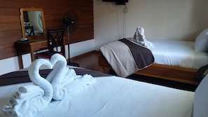 Chambre Confort Double ou avec lits jumeaux, vue jardin