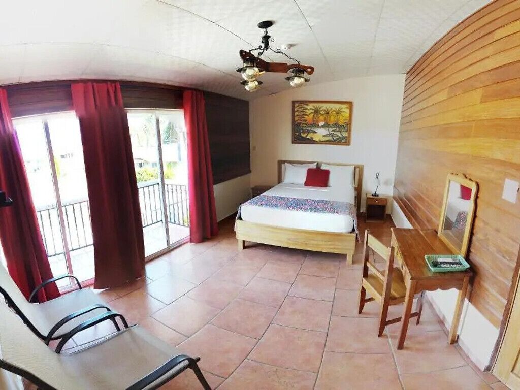 Superior Room, Garden View | Laptop workspace, free WiFi, bed sheets