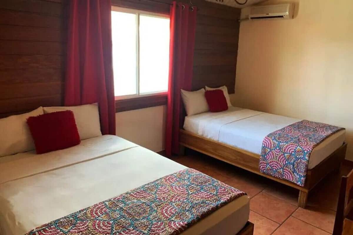 Comfort Double or Twin Room, Garden View | Laptop workspace, free WiFi, bed sheets