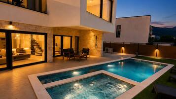 Piscine extérieure