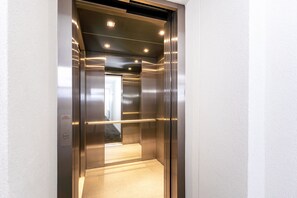 Elevator - Bella Fino Hotel & Suites (Bielefeld)