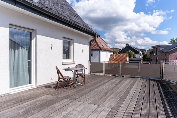 Executive-Doppelzimmer, Stadtblick | Terrasse/Patio