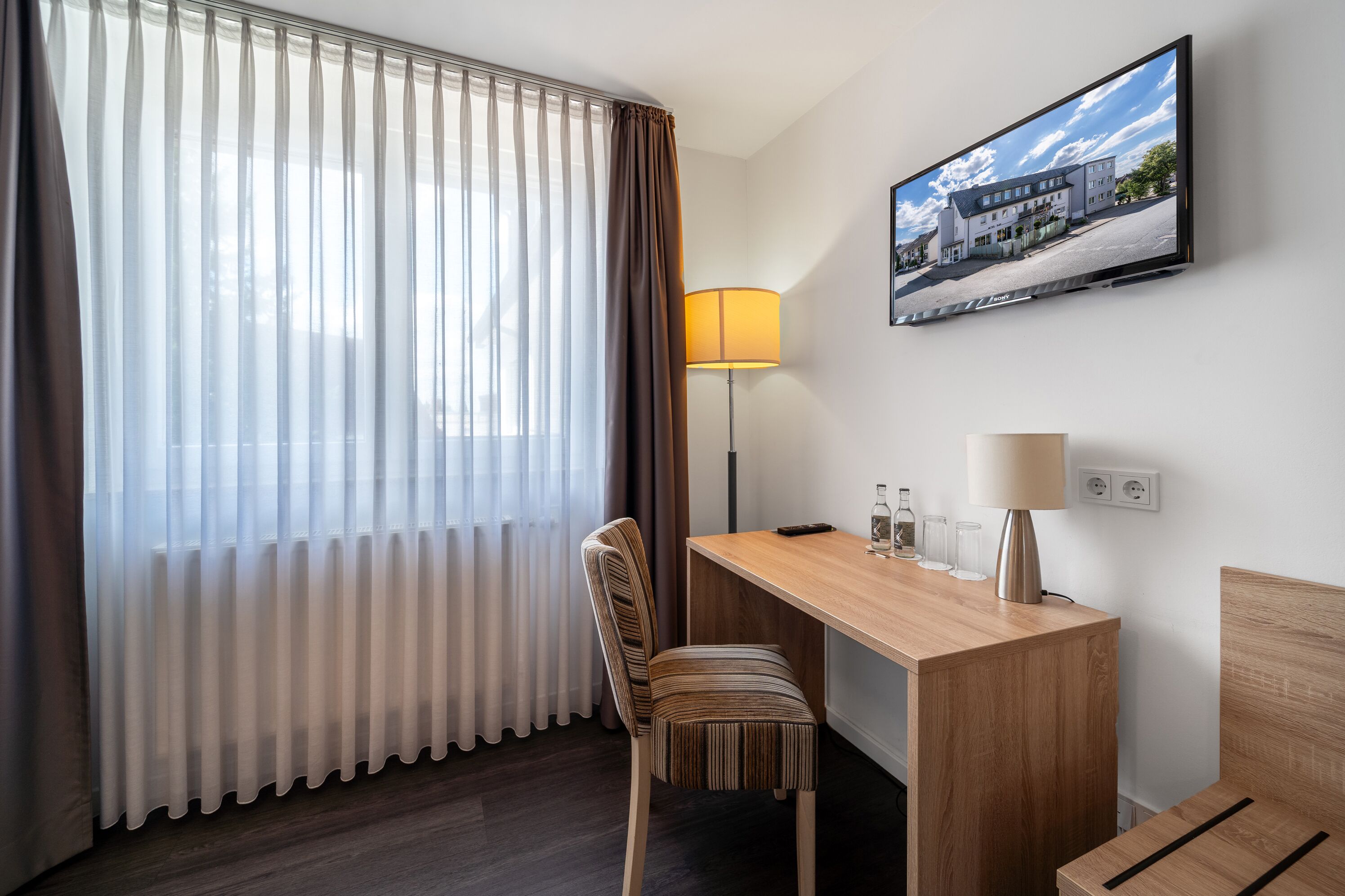 Desk, laptop workspace, free WiFi