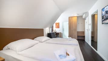 Habitación Deluxe doble | Escritorio, espacio para trabajar con un portátil, wifi gratis
