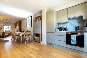 Microwave, oven, dishwasher