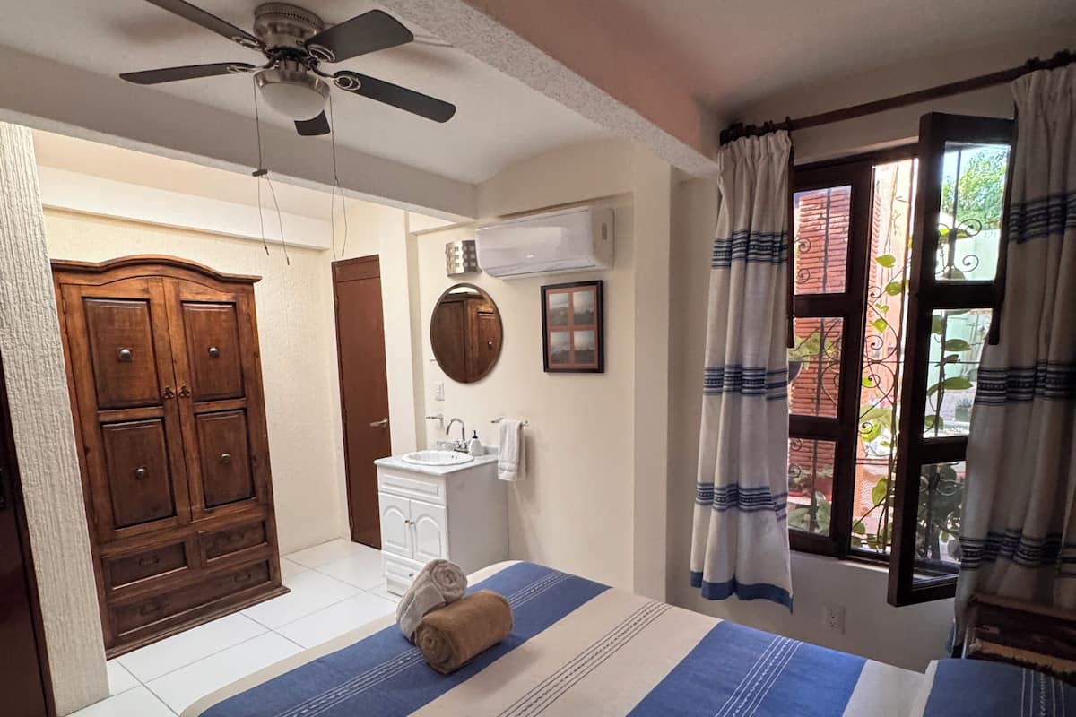 In-room safe, iron/ironing board, free WiFi