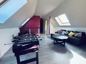 Game room - Family home near Honfleur. (Beuzeville)