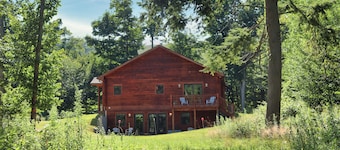 Luxury Log Cabin - Walk to Sleeping Bear Sand Dunes