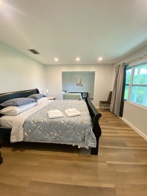 4 habitaciones, tabla de planchar con plancha y wifi 
