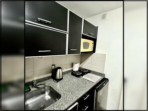 Basic Apartment | Private kitchen