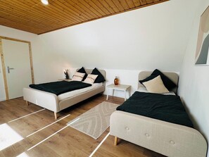 2 bedrooms, free WiFi, bed sheets