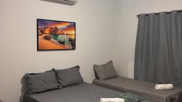 1 habitación, wifi y ropa de cama
