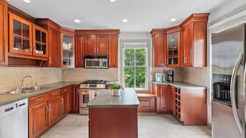 Microwave, oven, dishwasher