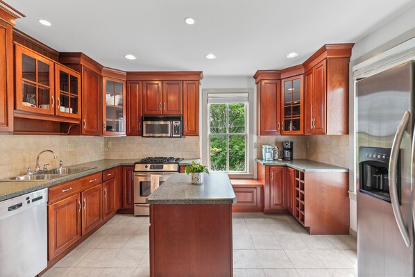 Microwave, oven, dishwasher