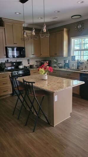 Microwave, oven, stovetop, dishwasher