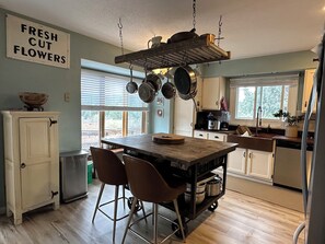 Private kitchen - Black Hills Beauty -  Perfect for Families (Rapid City)