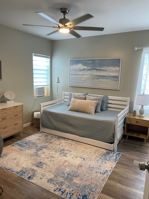 2 bedrooms, iron/ironing board, WiFi, bed sheets