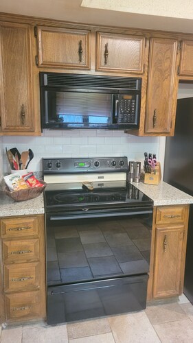 Charming 3 Bedroom & 2.5 Bath w/ Pool and Playground