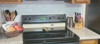 Charming 3 Bedroom & 2.5 Bath w/ Pool and Playground