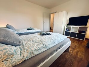 2 bedrooms, soundproofing, iron/ironing board, WiFi