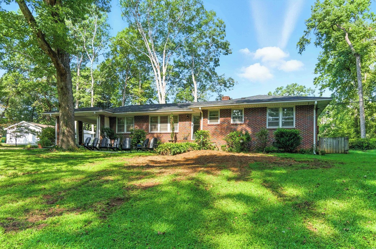 Photo 5 of 3-bedroom house downtown Travelers Rest short walk to dining, swamp rabbit trail