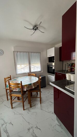 Dining - Apartment in the high cantons of Languedoc for a pleasant vacation (Le Bousquet-d'Orb)