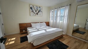 3 bedrooms, iron/ironing board, WiFi, bed sheets