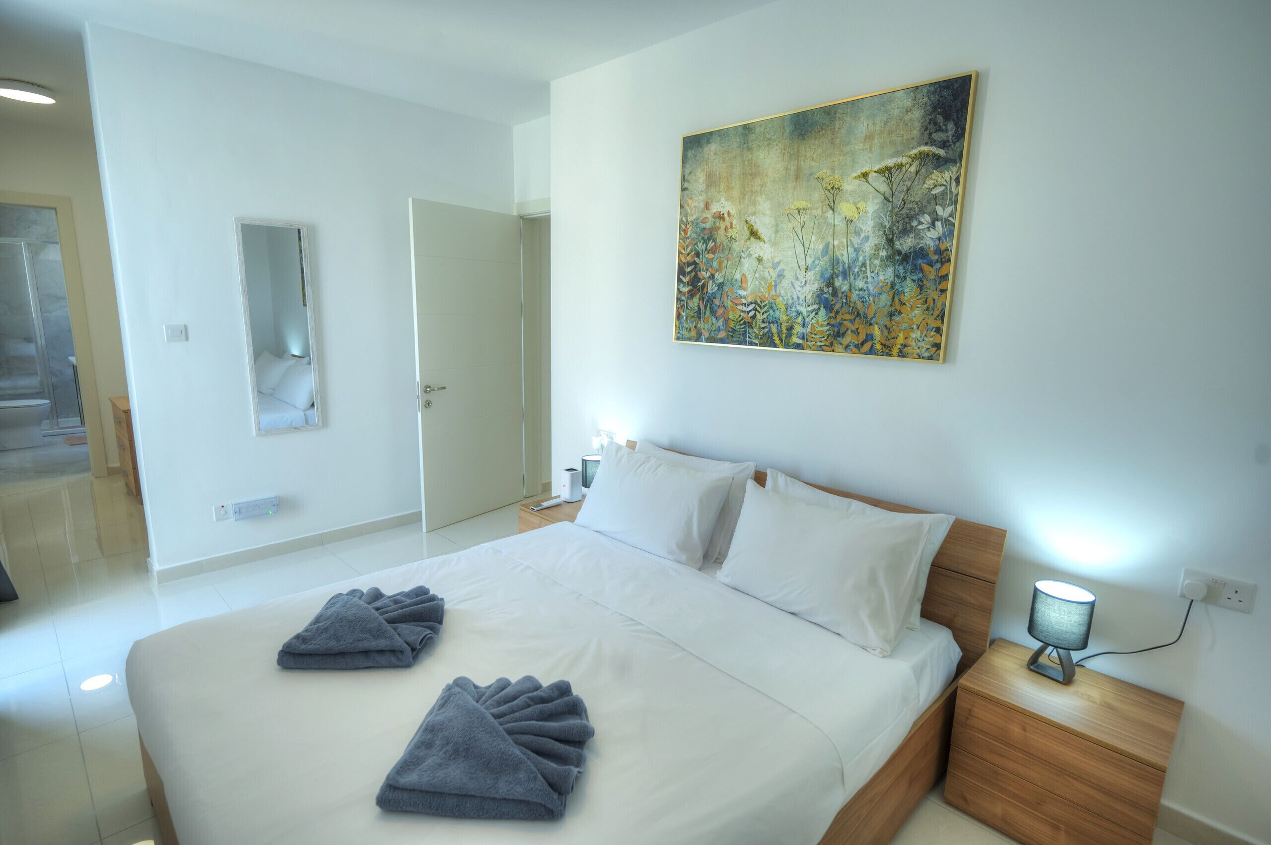 2 bedrooms, iron/ironing board, free WiFi