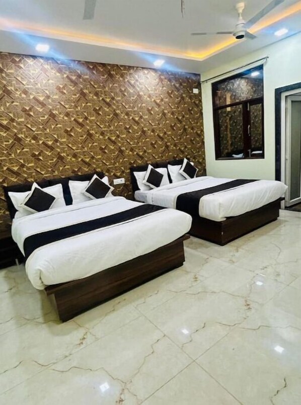 12 habitaciones, wifi y ropa de cama 