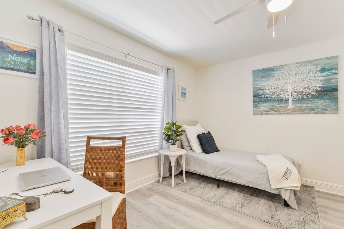 Photo 17 of Beach Hideaway/Heated Salt pool /2Bikes/3 Bd 2 Bath/BBQ