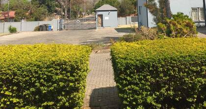 2-Bedroom Cozy Mountain Apartment with Stunning Panoramic Views