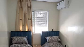 2 Schlafzimmer, BĂŒgeleisen/BĂŒgelbrett, WLAN, BettwĂ€sche