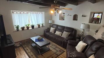 Televisie en een open haard