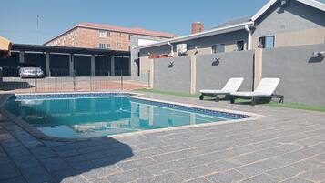 Outdoor pool, free pool cabanas