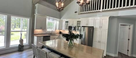 Mikrowelle, Ofen, Herdplatte, Geschirrspüler