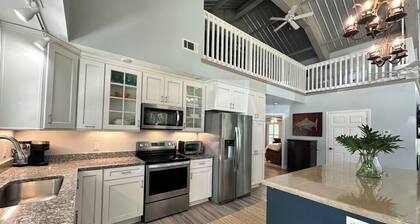 Brand New Game Day Listing! GATA Getaway! 2 bed, 2 bath, 15 min from Stadium.