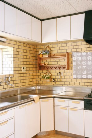 Microwave, stovetop