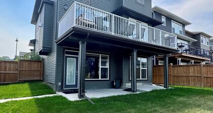 2 Beds 1 Bath Walkout Basement Suite