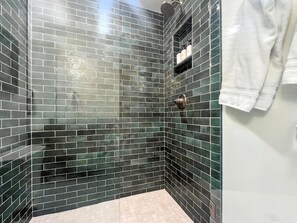 Shower, hair dryer, towels - Après Tee | Ski & Golf | Free Parking (Park City)