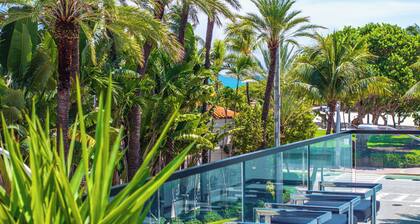 Versace Mansion Neighbor (Floor 1,2,3) Sleeps 21