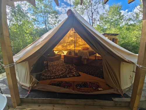 NEW! Site 3 at Coyote Hollow Park with private soaking tubs