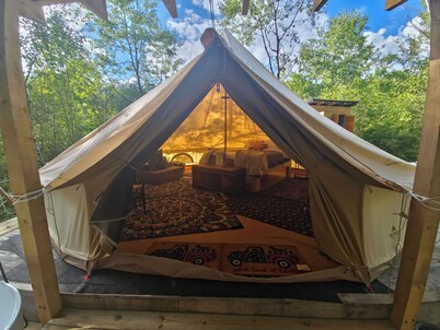 NEW! Site 3 at Coyote Hollow Park with private soaking tubs