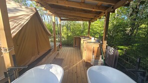 Bain à remous extérieur