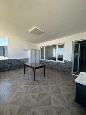 Comfort-huoneisto, kaupunkinäköala | Oleskelualue