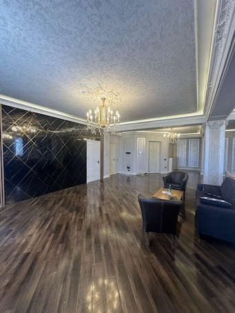 Comfort Apartment, City View | Private kitchen | Microwave, stovetop, cookware/dishes/utensils